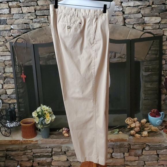 EUC /Tommy Hilfiger khaki Chino Pants - Picture 4 of 10
